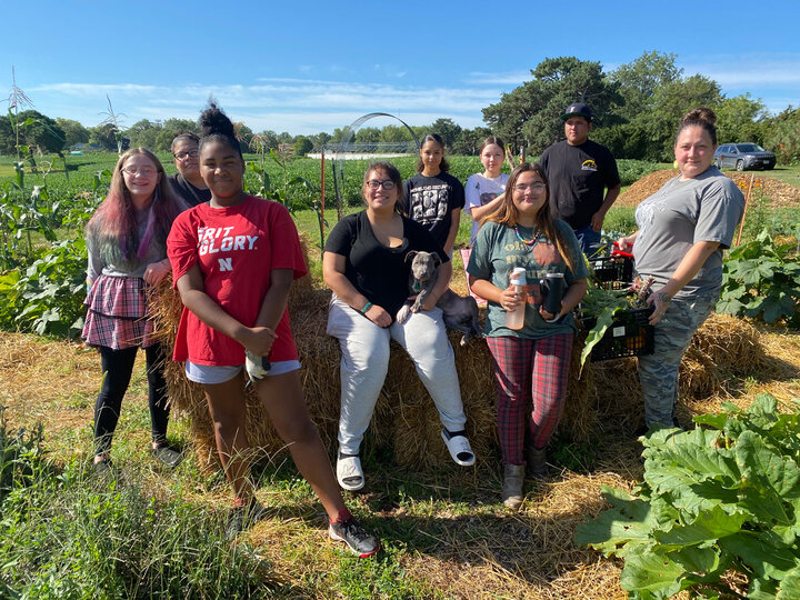 Indigenous Youth Food Sovereignty Program group photo 2023